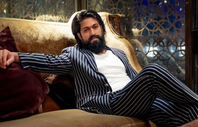 टॉक्सिक: अ फेयरी टेल फॉर ग्रोन-अप्स’ में धमाकेदार लुक में नजर आए यश